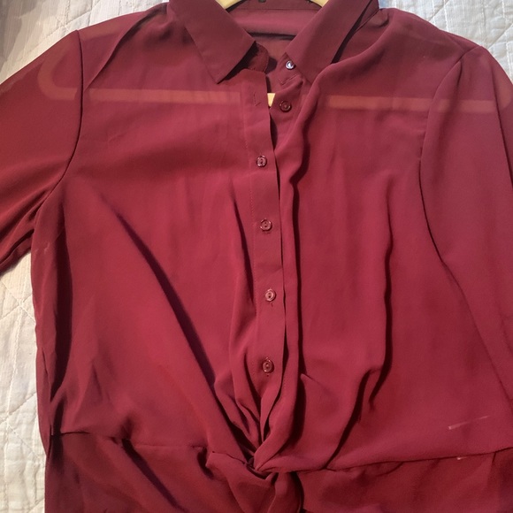 Maroon sheer crop blouse with flutter sleeve. - Picture 2 of 6